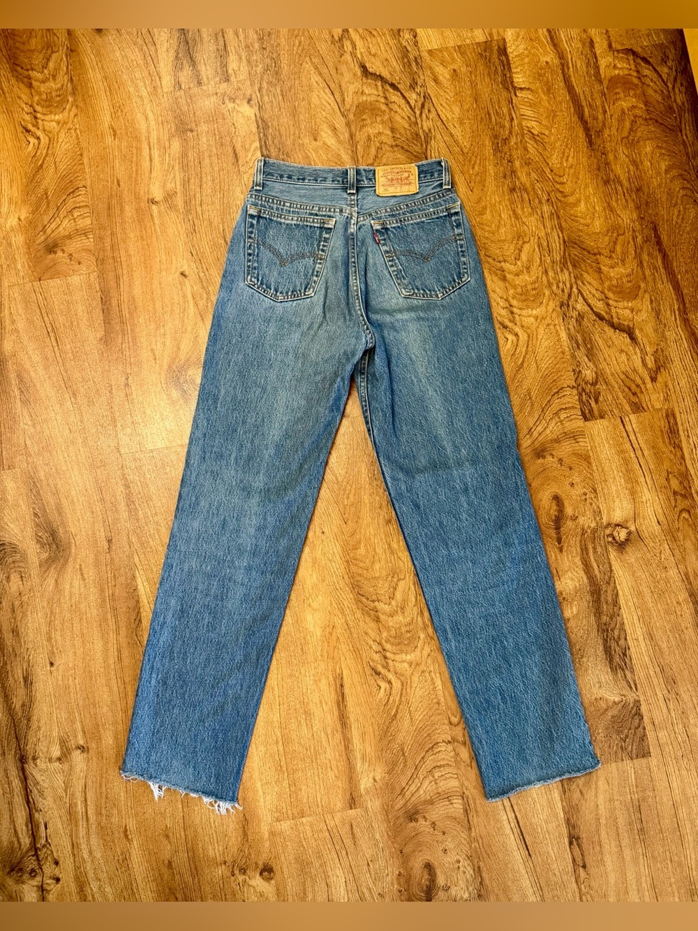 90’s Vintage Student Fit 501 (701-0115) Levi’s. Made in U.S.A. 27 x 32 (26)